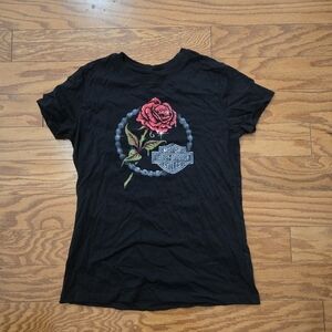 Harley-Davidson Black Tee with Red Rose & Chain Emblem